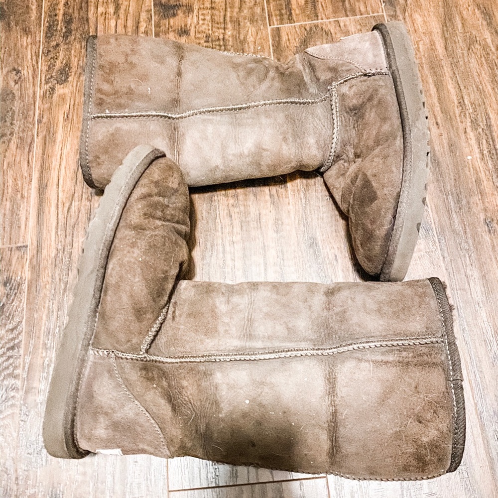Classic tall Uggs